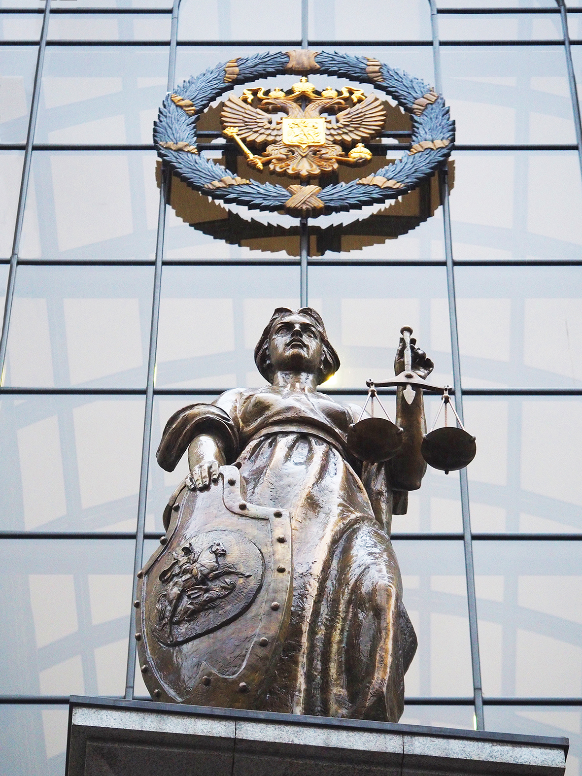 Верховный суд рф статуя правосудия